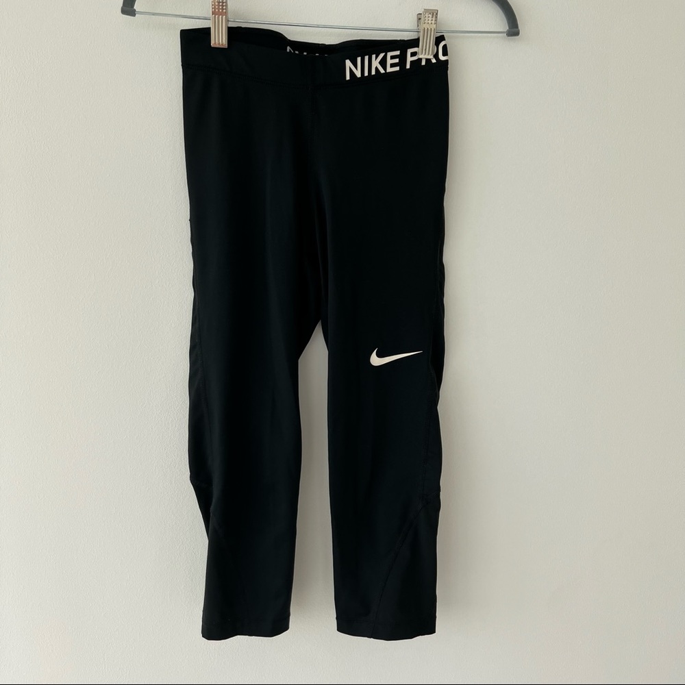 Nike pro cropped leggings